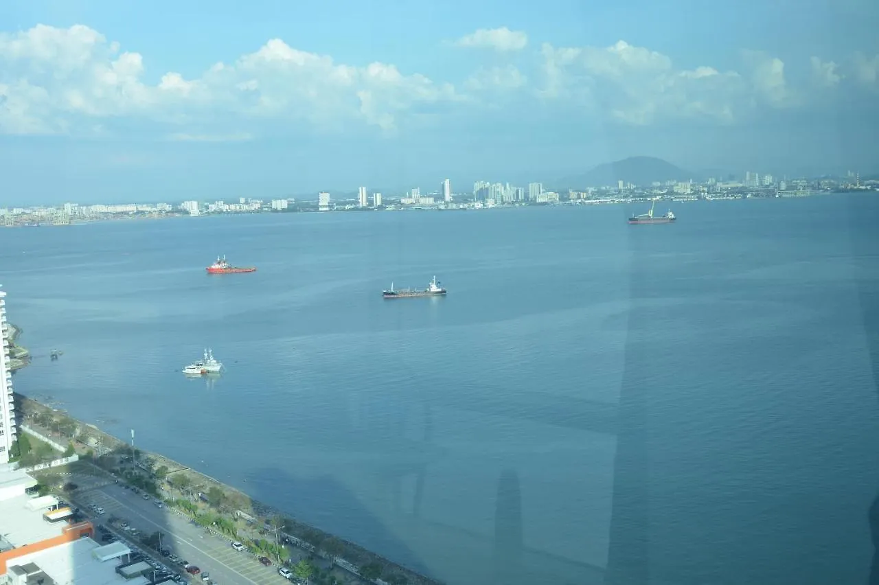 Maritime Suites Duplex Marvelous Sea View George Town
